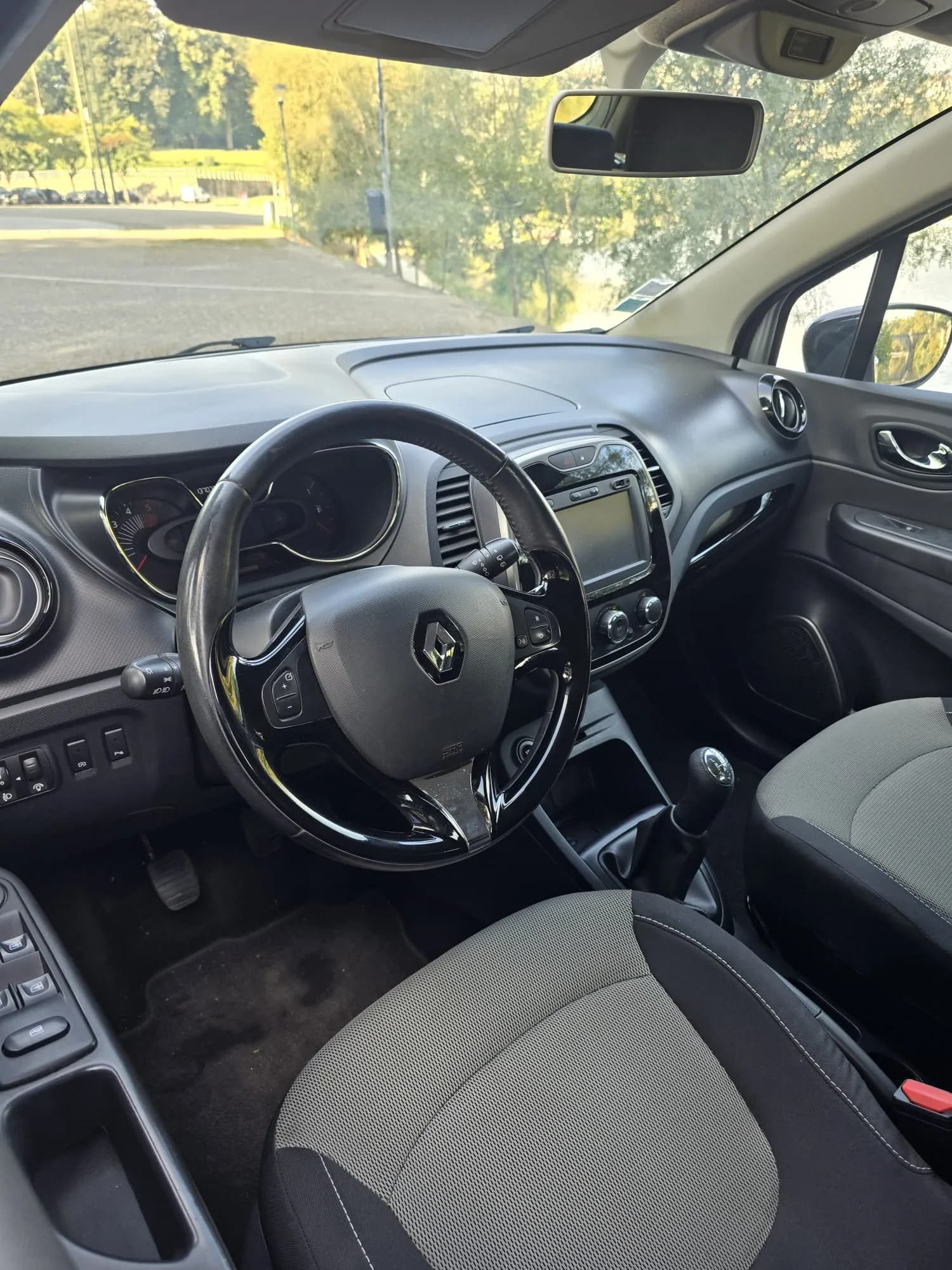 Renault Captur - Foto 12